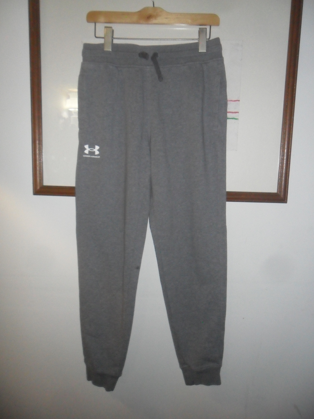 Under Armour Men’s Large Gray Fleece Jogger Pants